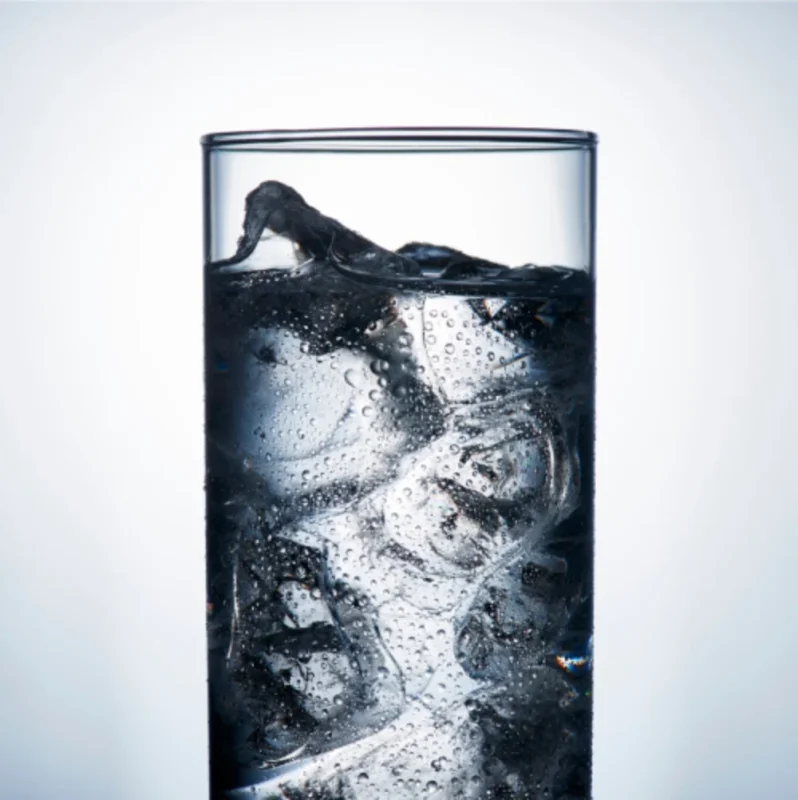Vaso con agua